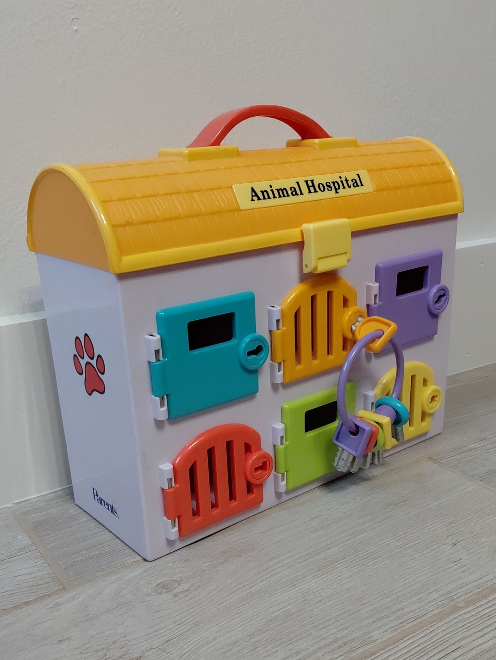 Kids Critter Clinic Pet Vet Animal Hospital with Keys